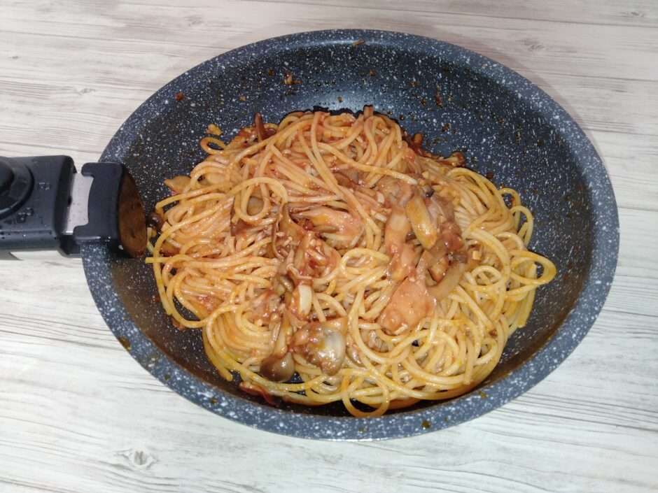 【料理レシピ】『きのこのトマトパスタ (トマトソースver)』のレシピ・作り方